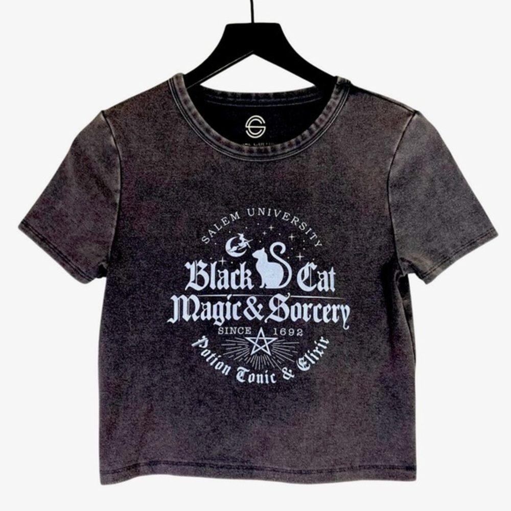 Social Culture Girls XL Salem Black Cat Magic Sorcery Witchy Halloween Crop Tee